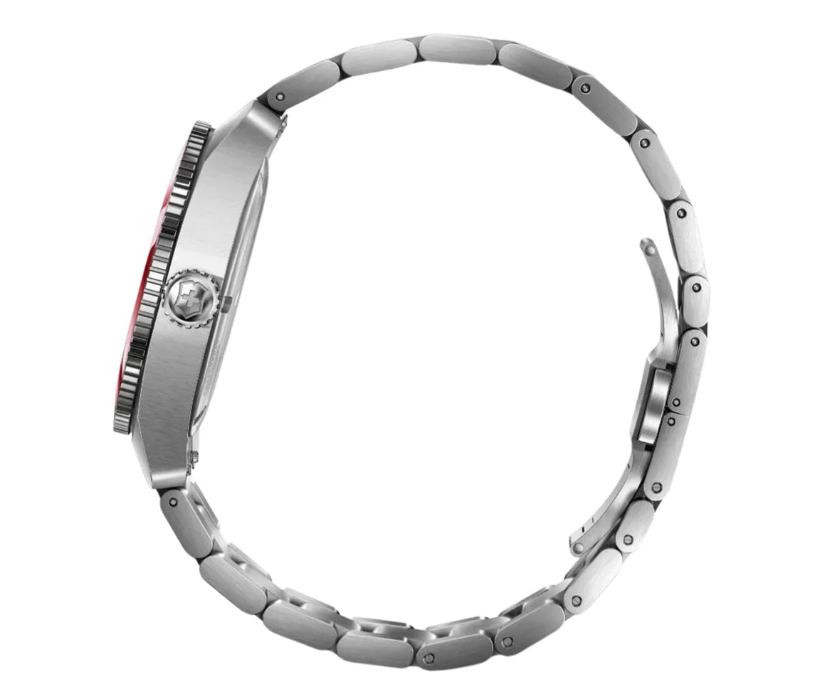 Victorinox Maverick au quartz 39 mm cadran rouge